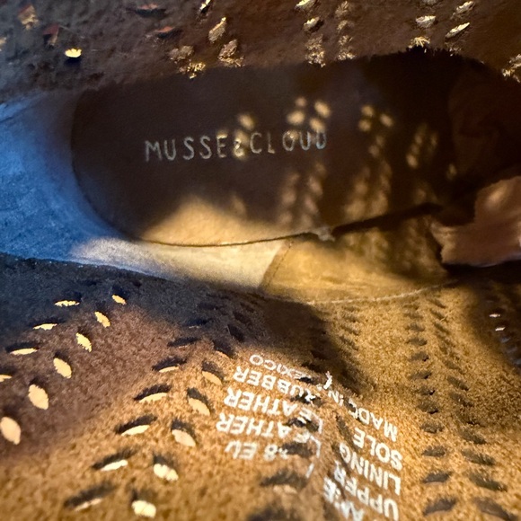 Musse & Cloud Avaly Leather Cutout Ankle Boots - Picture 2 of 8